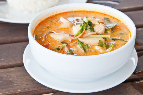 25. Tom Yum supp kana või krevettidega / Tom Yum soup with chicken or prawns 🌶🌶