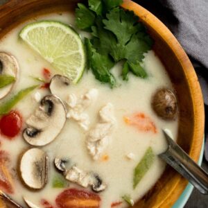 24. Tom Kha supp kana või krevettidega / Tom Kha soup with chicken or prawns
